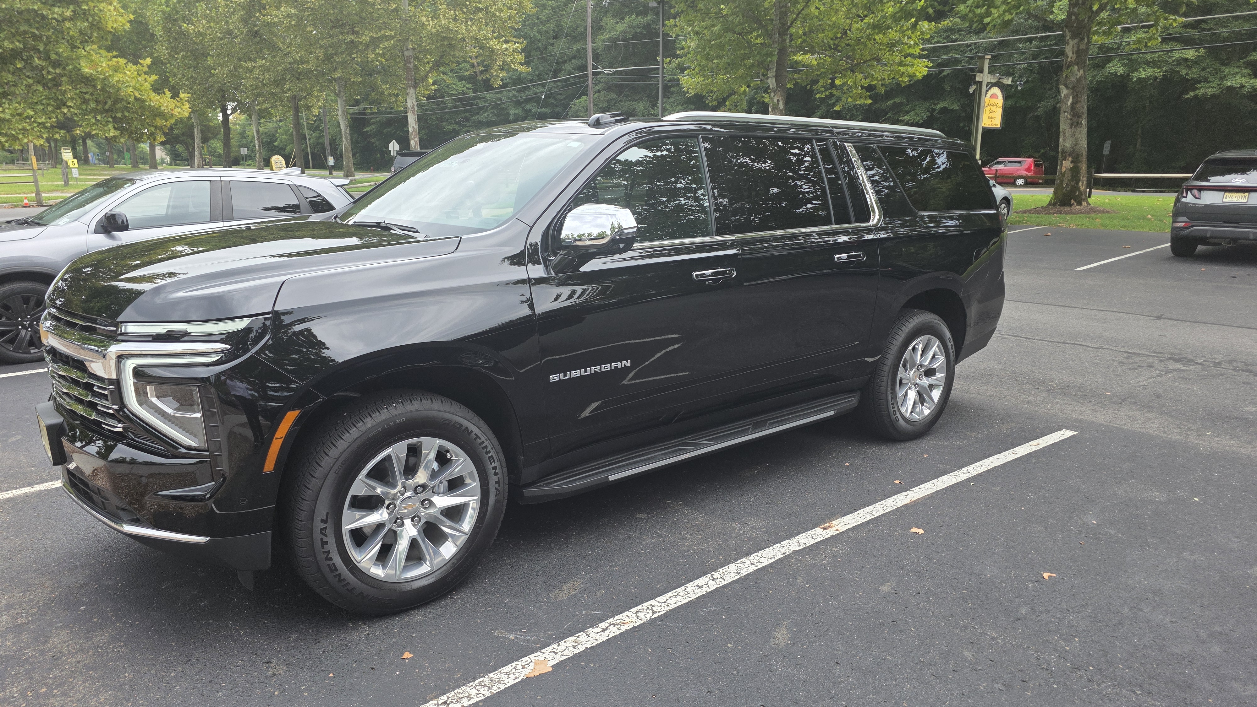 Black SUV photo